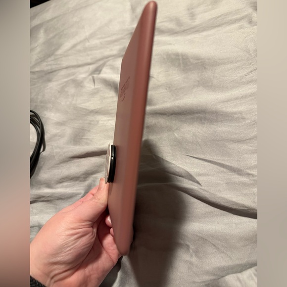 Kindle Paperwhite 10th Generation Plum - Picture 7 of 8